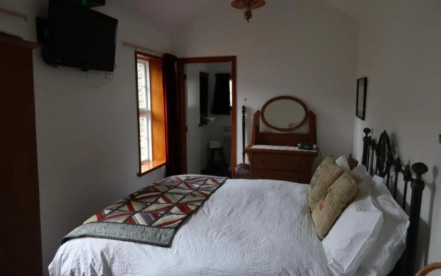 The Tinkers Cottage
