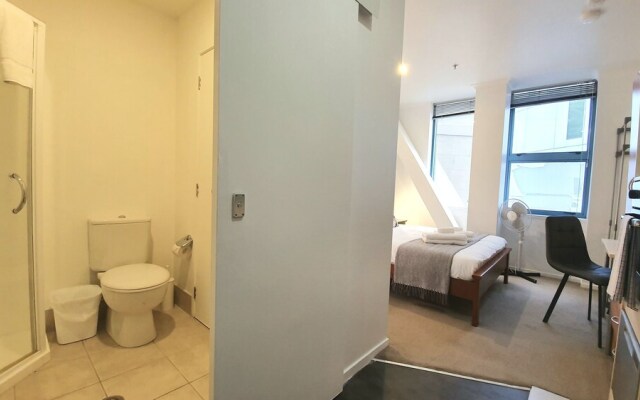 Private & Compact CBD Studio - Free Wifi