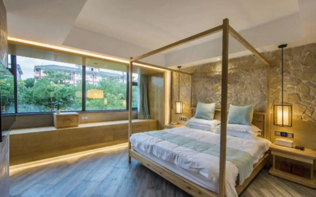 Yueming Xiaoyuan Hostel