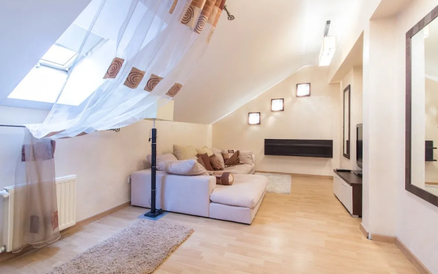 Spacious Duplex by Park&Metro by easyBNB