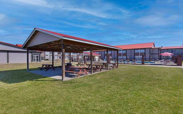 Ramada by Wyndham Bowling Green