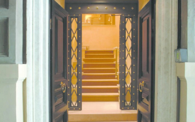 Colosseo Studio Suites