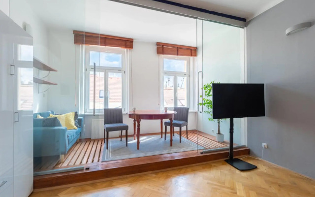 Modern apartment few steps from centre