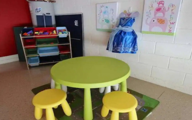 4bdr w Pool Near Disney