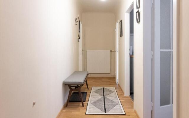 Stylish 1BR 1Bath Vienna Downtown Unbeatable Location