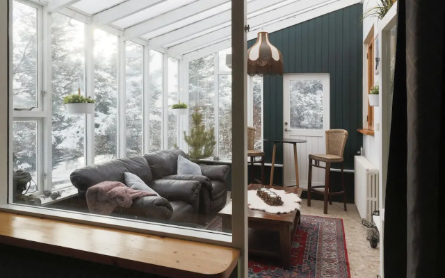 The Apartment - Öbbuhús