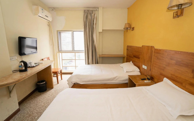 Zuolin Business Hotel