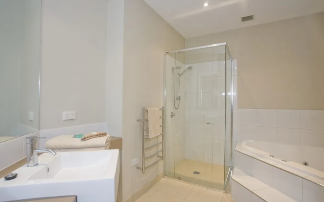 7 Bell Street Apartments