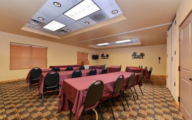 AmericInn by Wyndham Fargo Medical Center