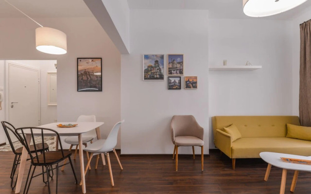 FM Luxury 2-BDR Apartment - Geometric