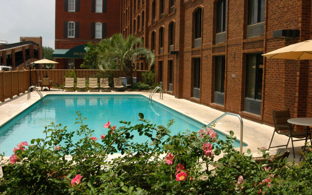 Hotel Indigo Savannah Historic District by IHG