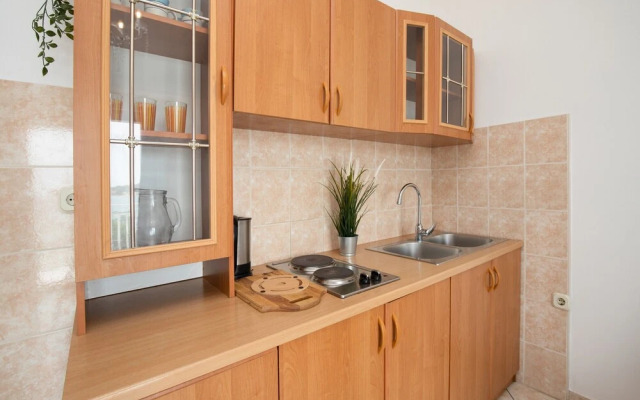 Beachfront Apartment Gaj 8