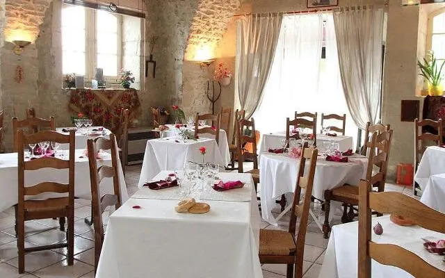 Logis Hotel le Prieure