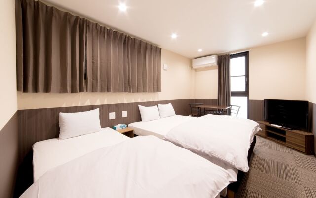 Le Studio Gojo Takakura