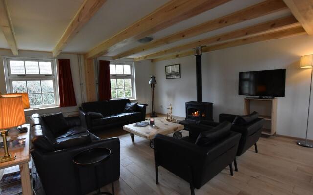 Spacious Apartment in Nieuwvliet near Sea