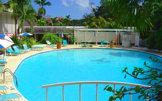 Shaw Park Beach Hotel & Spa