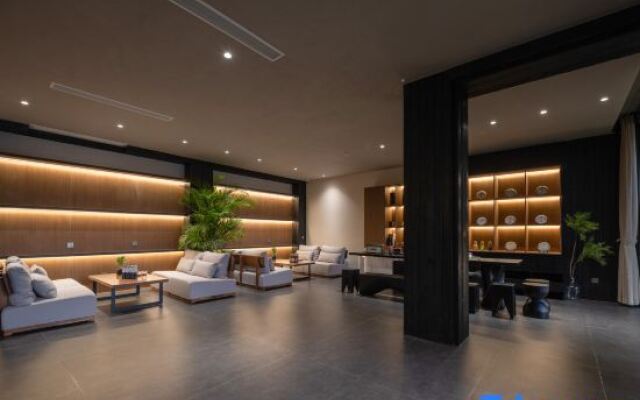 DL Fang Island Resort Shuanglang Erhai