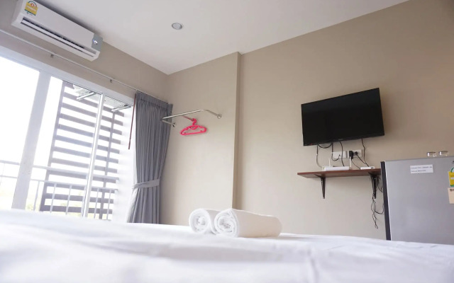 Chompu Nakarin Apartment