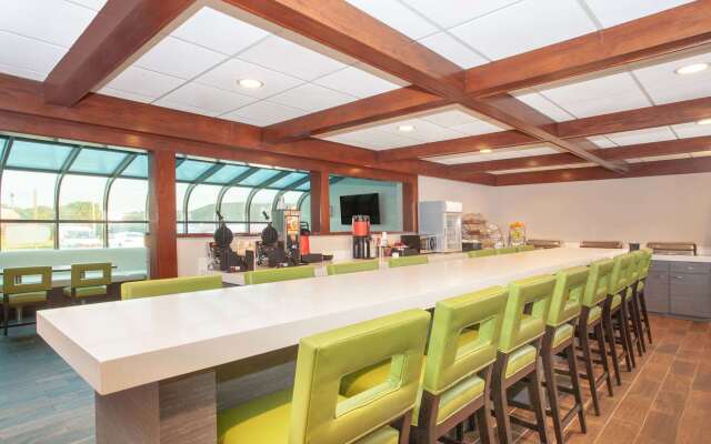 Wyndham Garden Fort Wayne