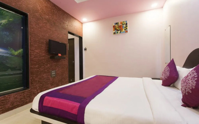 OYO 10236 Strawberry Homes