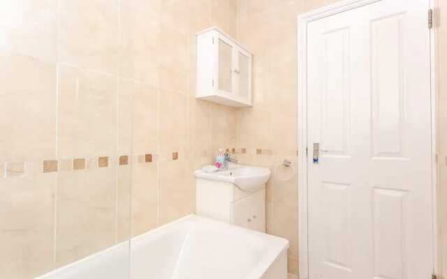 Stylish 3 Bedroom Home With Garden Near Kings Cross