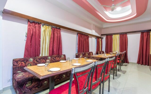 OYO 25042 Vikramaditya Hotel