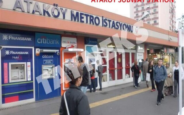 Feeling at home in İstanbul Center 5 Minutes walk to The Ataköy Metro Station & Metrobus