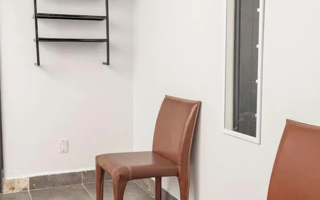 Apt in Del Valle Great Location near WTC