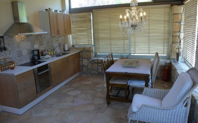 Alekos Beach Houses - Natura Verde