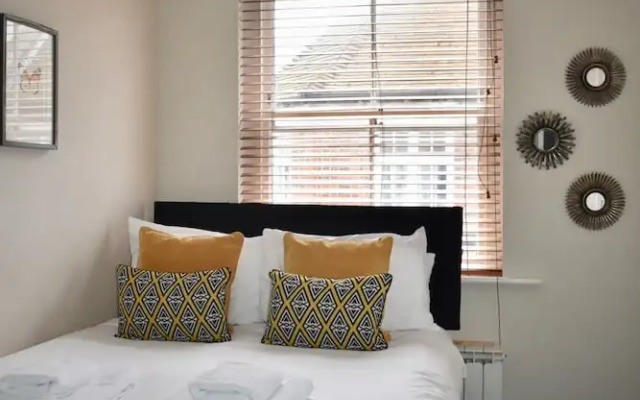 The Orient - Super Cool and Central - Sleeps 2