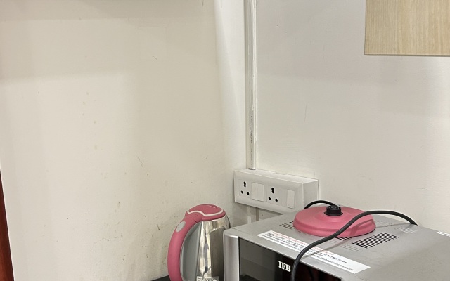 Park Stylish Studio, Dlf, Cyber City, Sector 25