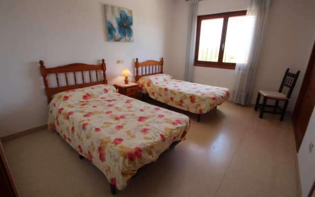 Laura-29A - pretty holiday property with garden and private pool in Calpe
