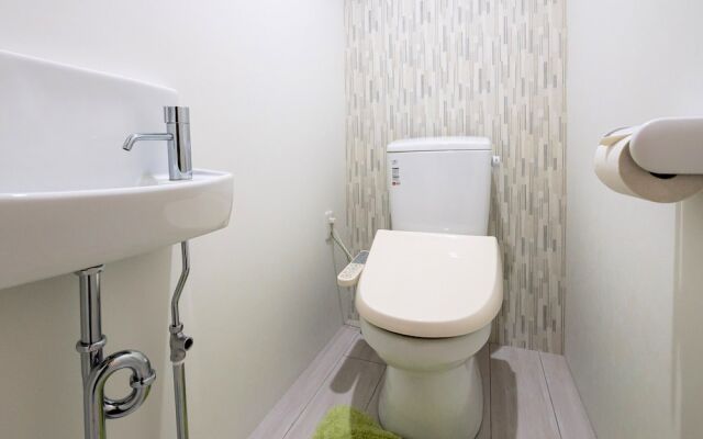 Little Island Okinawa Miebashi