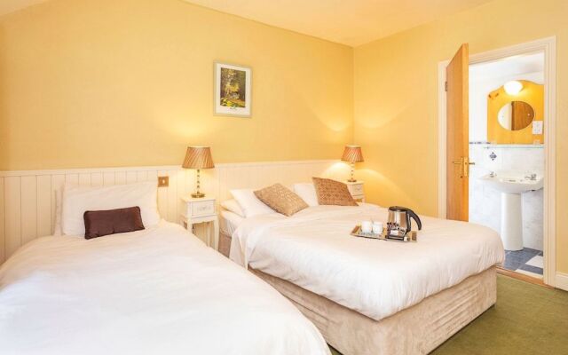 Larkin's Pub, Restaurant, and B&B