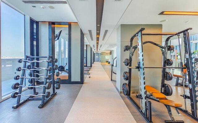 Spacious Apt With Incredible Canal and Park Views