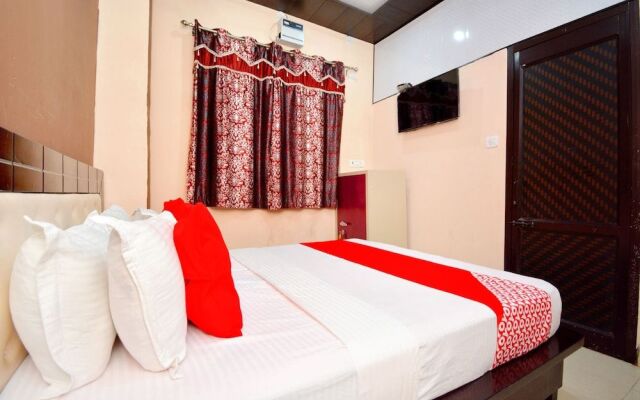 Oyo 42945 Surya Hotel