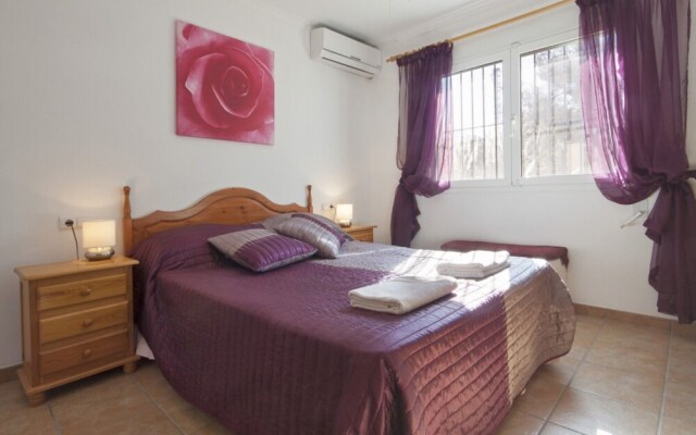 Villa - 3 Bedrooms with Pool and WiFi - 105021