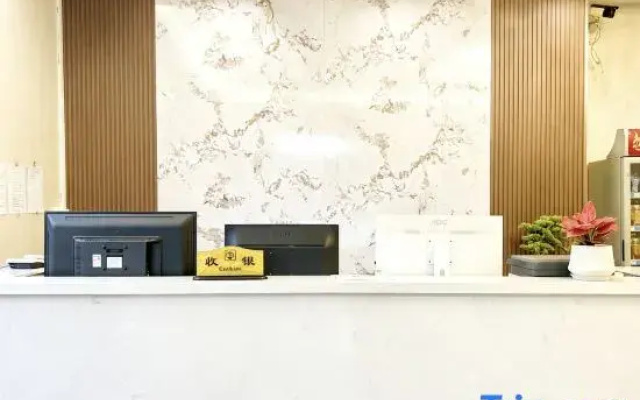 Hanglong Business Hotel (Dongguan Gaobu Guanxiang Fruit Market)