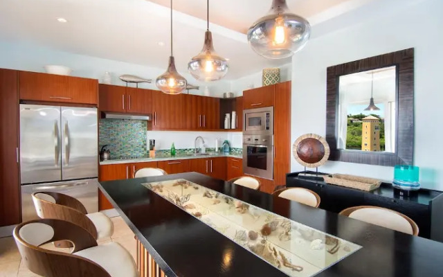 Aqua Vue by Island Properties Online