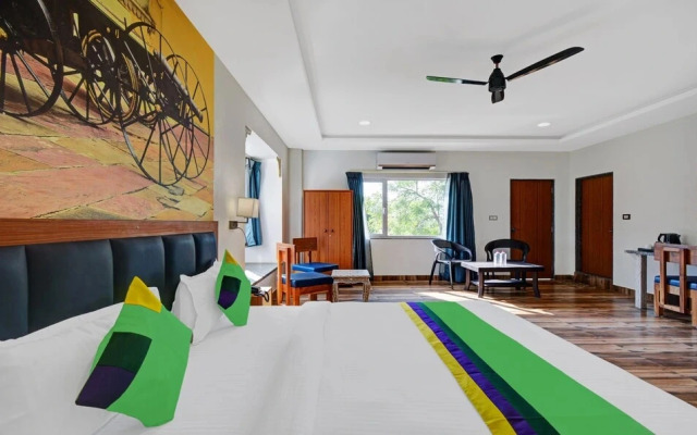 Treebo Trend The Lavit Malhar With Mountain View