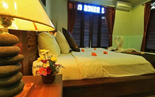 Deta Junjungan Rice Field Villa