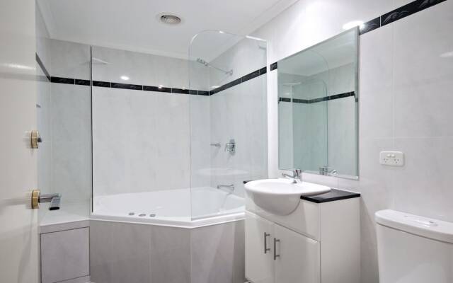 Breakwater Apartment, Unit 104/2 Messines Street