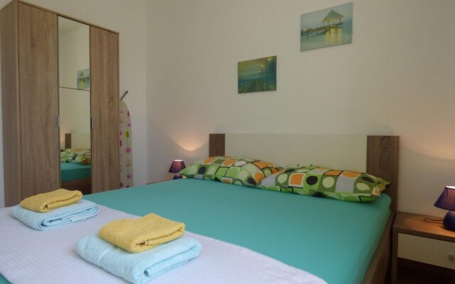 Awesome Home in Mimice With 3 Bedrooms, Jacuzzi and Wifi