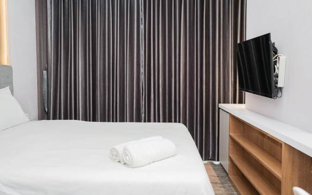 Clean and Tidy Studio Room at Tree Park Apartment