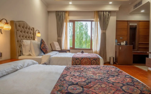 Hotel Gyalpo Residency - A Mountain View Luxury Hotel in Leh