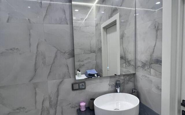 Superior apartment on Aleksey Kozin street 2