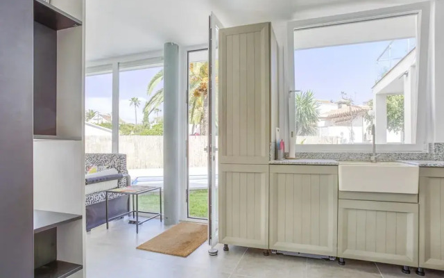 Attractive Villa in Caleta de Vélez with Private Pool