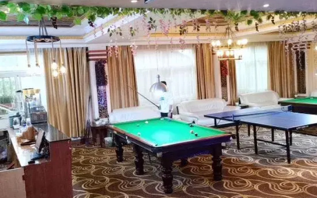 Zhumadian Hawaii Hot Spring Bath Hotel