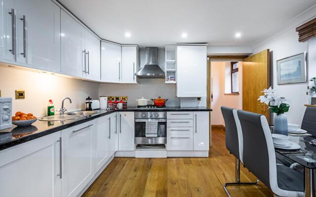 London 2 Bed Apartment With Free Wifi