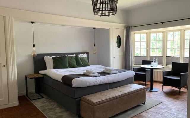 Bed and Breakfast Goes